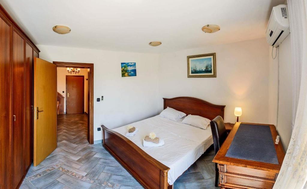 Rooms Laura Медулин Екстериор снимка