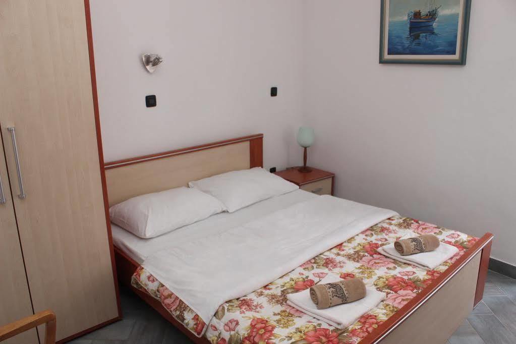 Rooms Laura Медулин Екстериор снимка